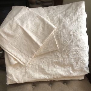 Eddie Bauer home duvet and shams